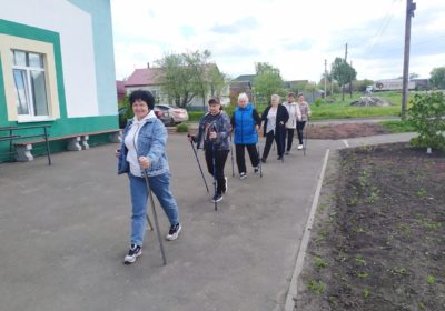 Нам года не беда, коль душа молода